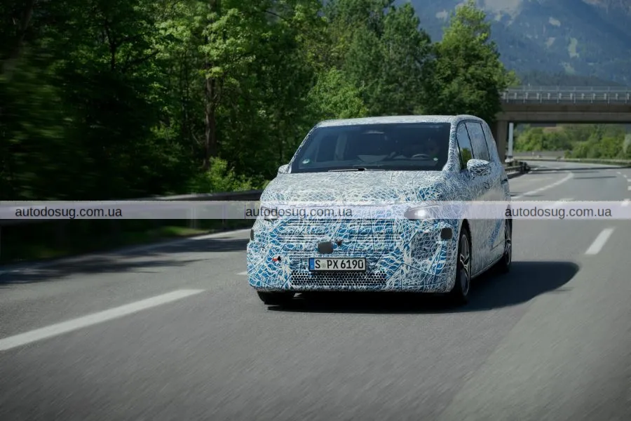 Mercedes представляє розкішний електричний фургон