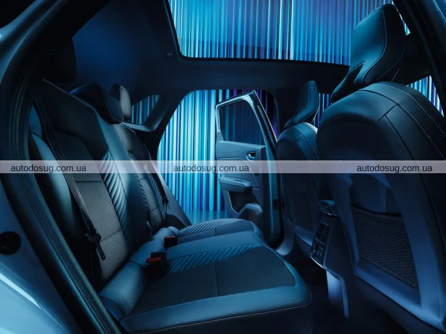 Mitsubishi презентує новий гібридний кросовер із французьким акцентом