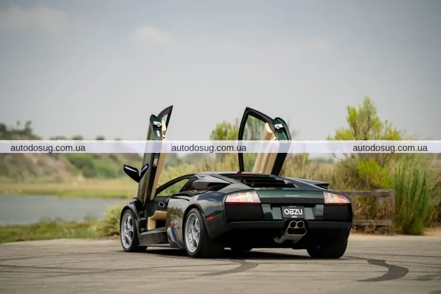 Незвичний вихлоп Lamborghini Murciélago з шестиступеневою коробкою вражає
