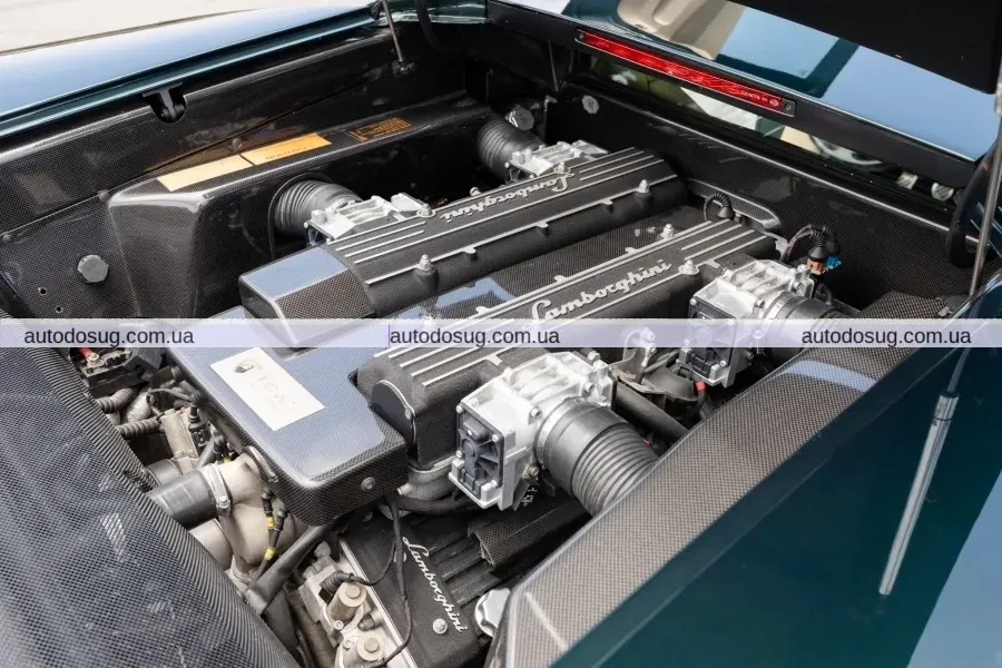 Незвичний вихлоп Lamborghini Murciélago з шестиступеневою коробкою вражає