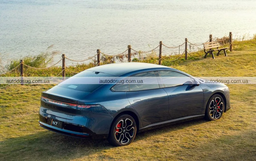 Nissan N7 показує, що японці вміють здивувати