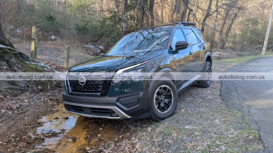 Nissan Pathfinder Rock Creek 2025 поєднує комфорт і прохідність