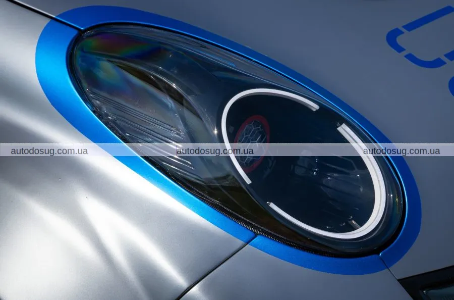 Nissan представляє культовий хот-хетч Micra 350SR