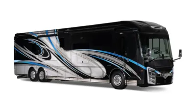 Нова модель 2026 року — Cornerstone Reserve від Entegra Coach.