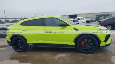 Новий Lamborghini Urus Performante визнано повністю втраченим