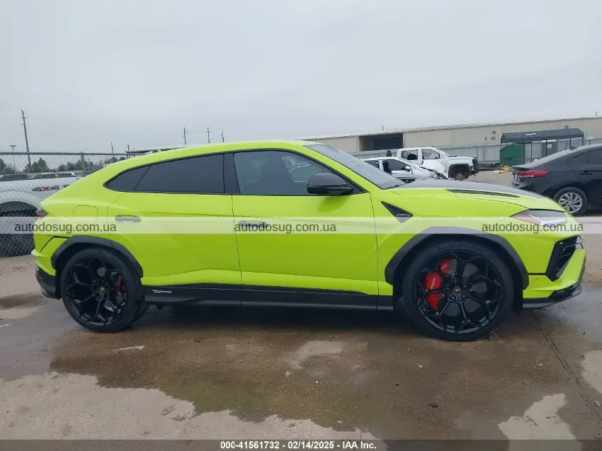 Новий Lamborghini Urus Performante визнано повністю втраченим