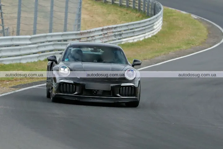 Новий Porsche 911 Turbo S 2026 помітили без камуфляжу: очікується майже 700 к.с.