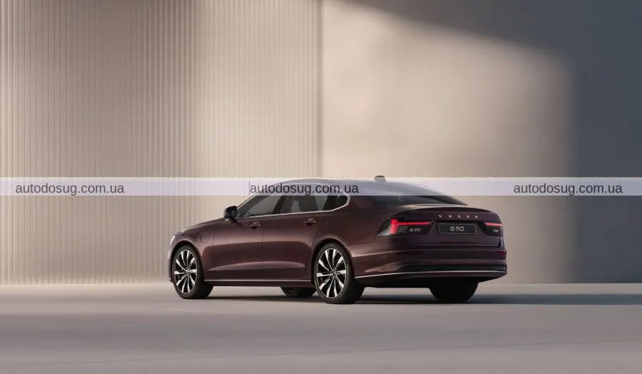 Оновлений седан Volvo S90 2025 залишиться поза межами більшості ринків