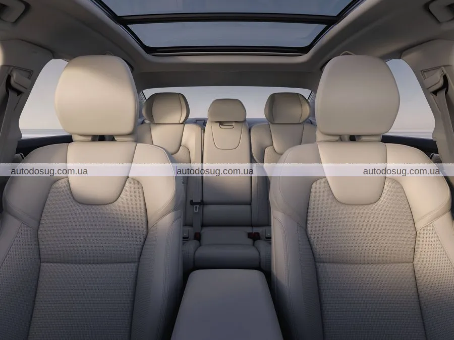 Оновлений седан Volvo S90 2025 залишиться поза межами більшості ринків