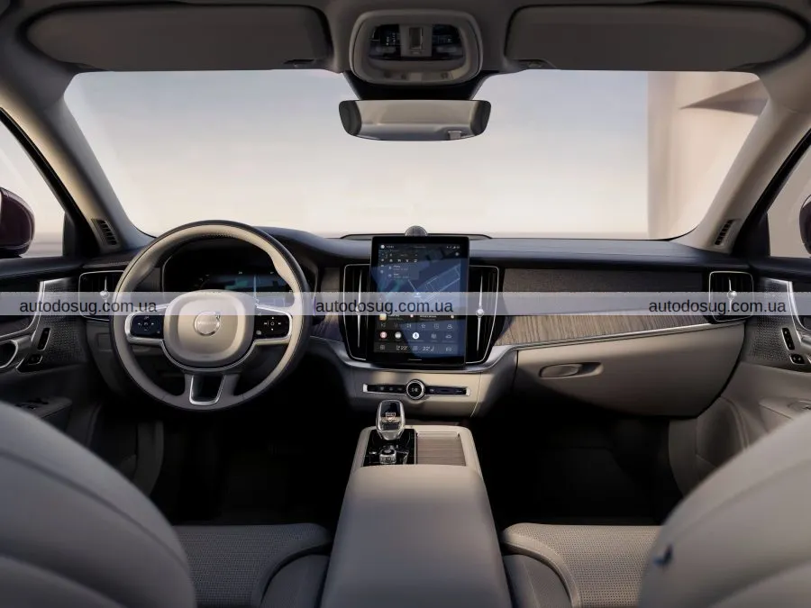 Оновлений седан Volvo S90 2025 залишиться поза межами більшості ринків