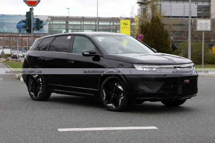 Opel готує спортивний електричний кросовер Grandland GSe