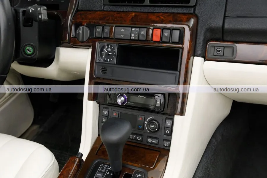 Перетворили класичний Range Rover 1995 року на кабріолет