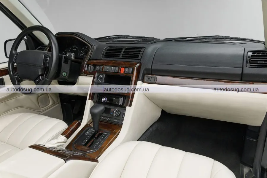 Перетворили класичний Range Rover 1995 року на кабріолет