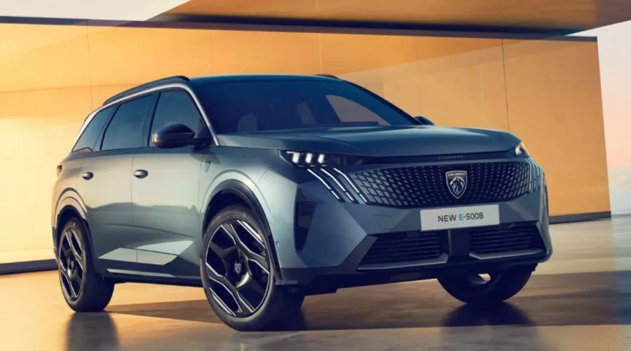 Peugeot e-3008 та e-5008 отримають потужніші версії. Фото, Відео
