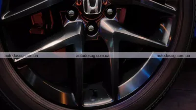 Підозрюваний у крадіжці шин хизується селфі  і потрапляє під арешт