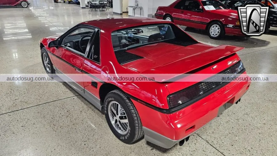 Pontiac Fiero зберігає оригінальний вигляд з пробігом менше 1 000 миль