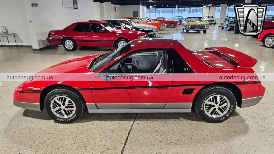 Pontiac Fiero зберігає оригінальний вигляд з пробігом менше 1 000 миль