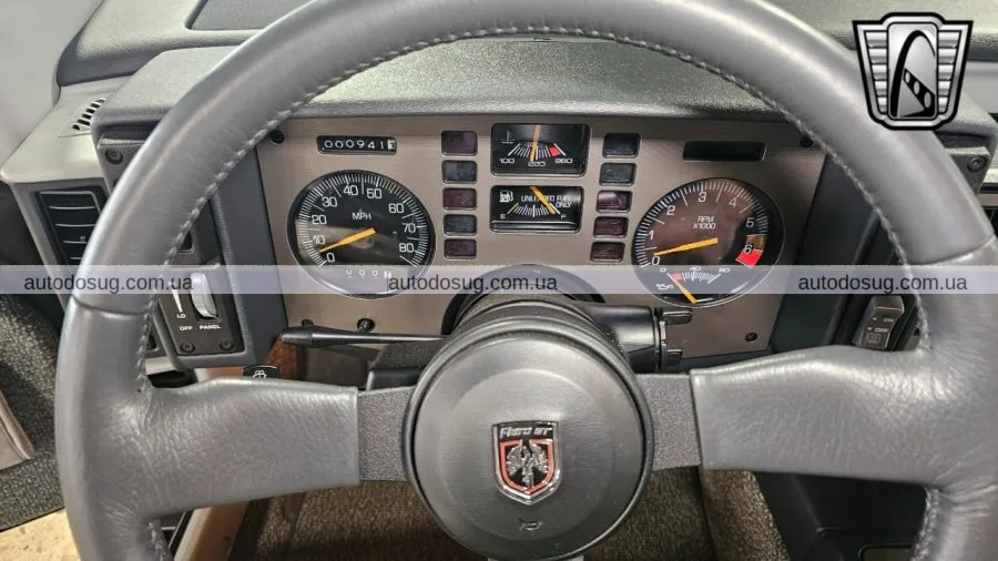 Pontiac Fiero зберігає оригінальний вигляд з пробігом менше 1 000 миль