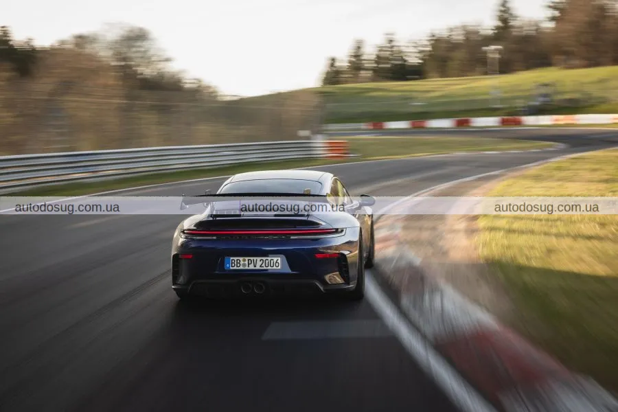 Porsche 911 GT3 2025 встановлює рекорд Нюрбургринга серед авто з «механікою»