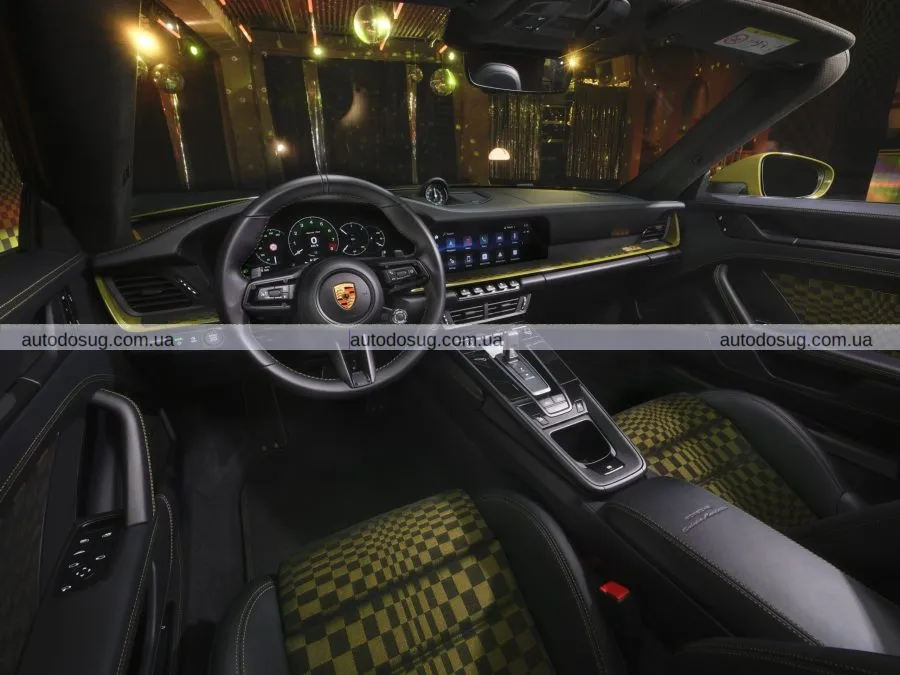 Porsche представив лімітований 911 Spirit 70 Cabriolet в дусі 70-х