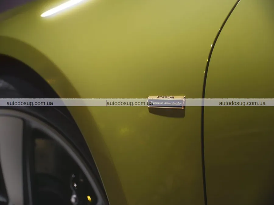 Porsche представив лімітований 911 Spirit 70 Cabriolet в дусі 70-х