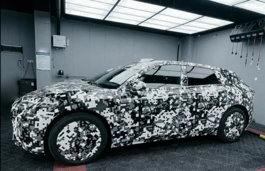 Прототип нового електрокросовера Faraday FX-6