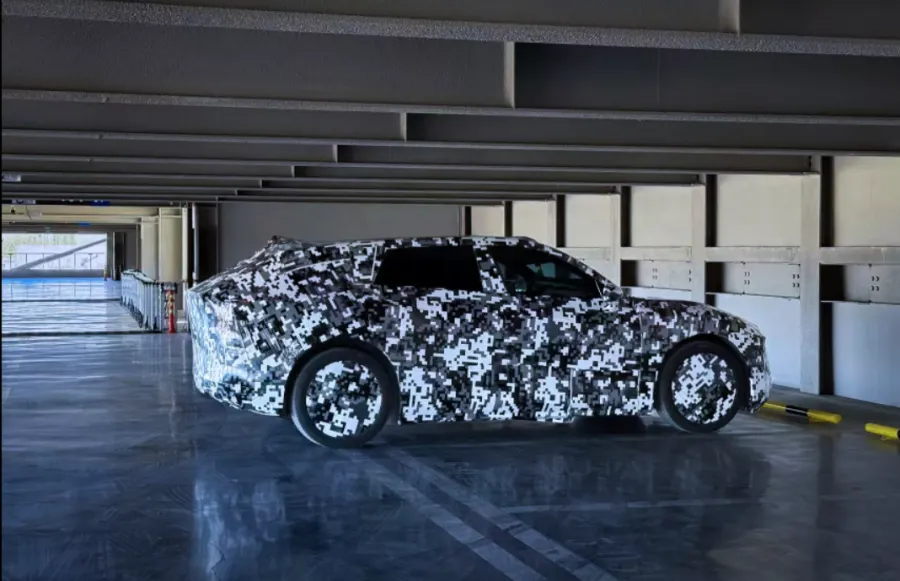 Прототип нового електрокросовера Faraday FX-6