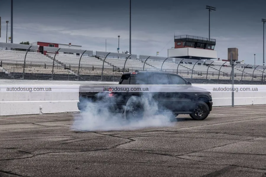 Ram повертає легендарний HEMI 5.7 V8 у пікап 1500 у 2026 році