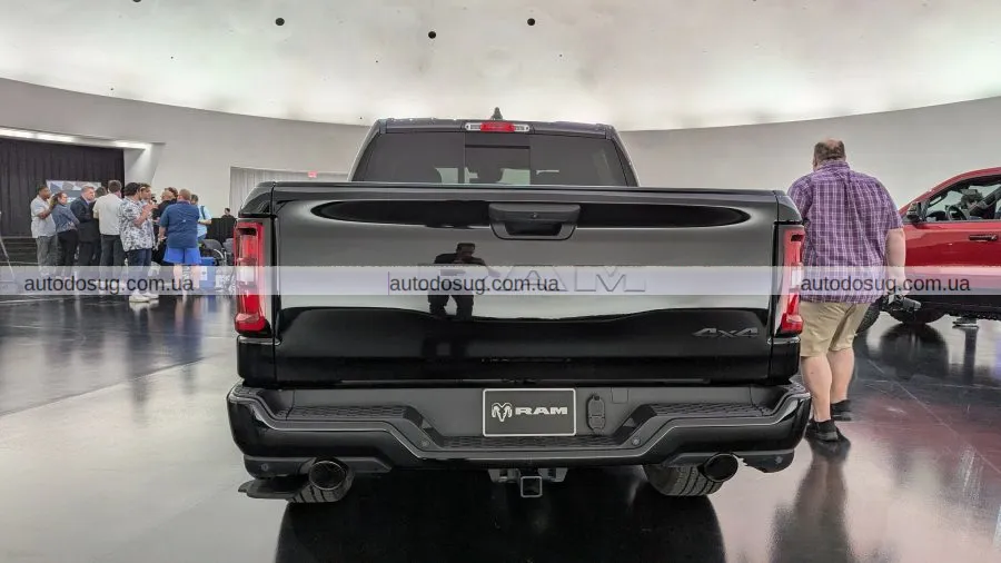 Ram повертає легендарний HEMI 5.7 V8 у пікап 1500 у 2026 році