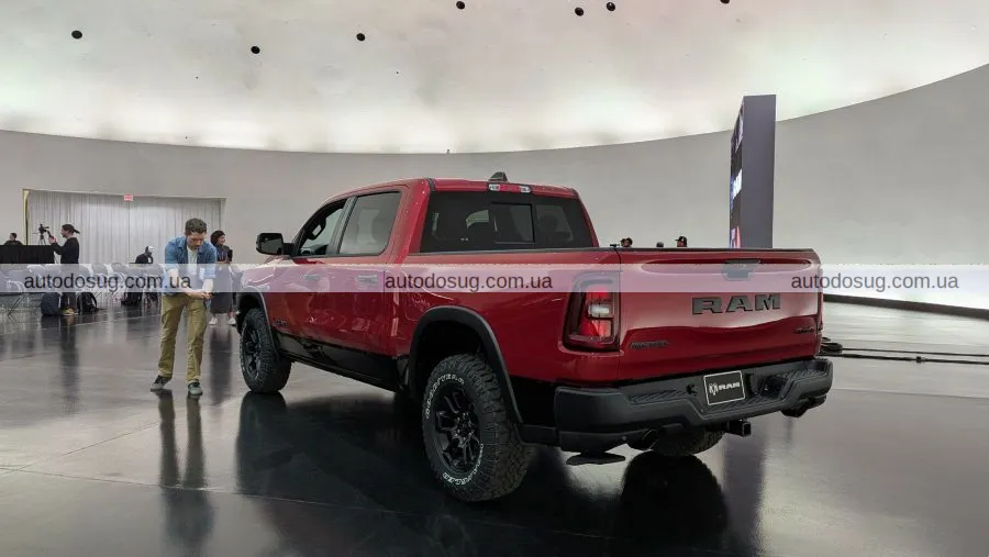 Ram повертає легендарний HEMI 5.7 V8 у пікап 1500 у 2026 році