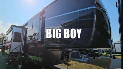 Розкішний будинок на колесах: п’яте колесо, яке стане ідеальним житлом для подорожей