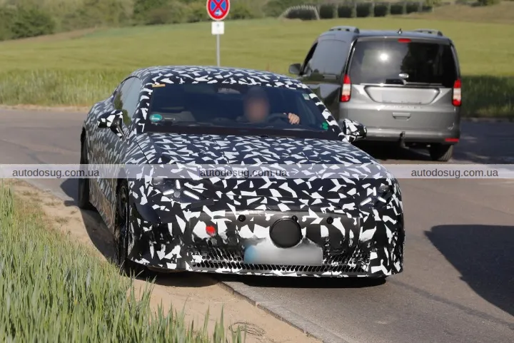 Розсекретили дизайн електричного Mercedes-AMG, шпигунські фото підтвердили революцію