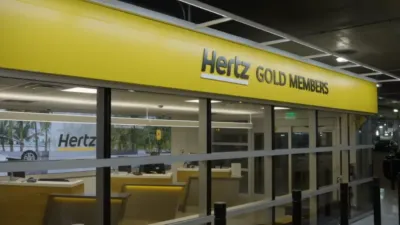Скандал із Hertz: клієнта оштрафували за прострочене повернення авто, якого не було