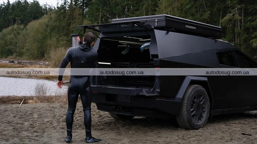 Space Camper перетворює вашу кібервантажівку Tesla на маленький мобільний будинок