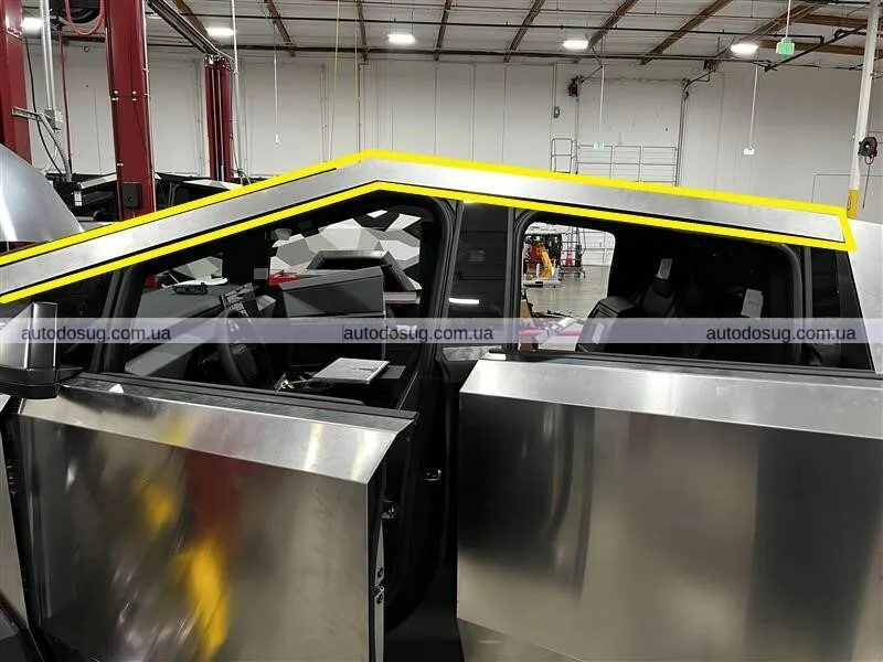 Tesla відкликає майже всі Cybertruck через дефект кріплення сталевих панелей