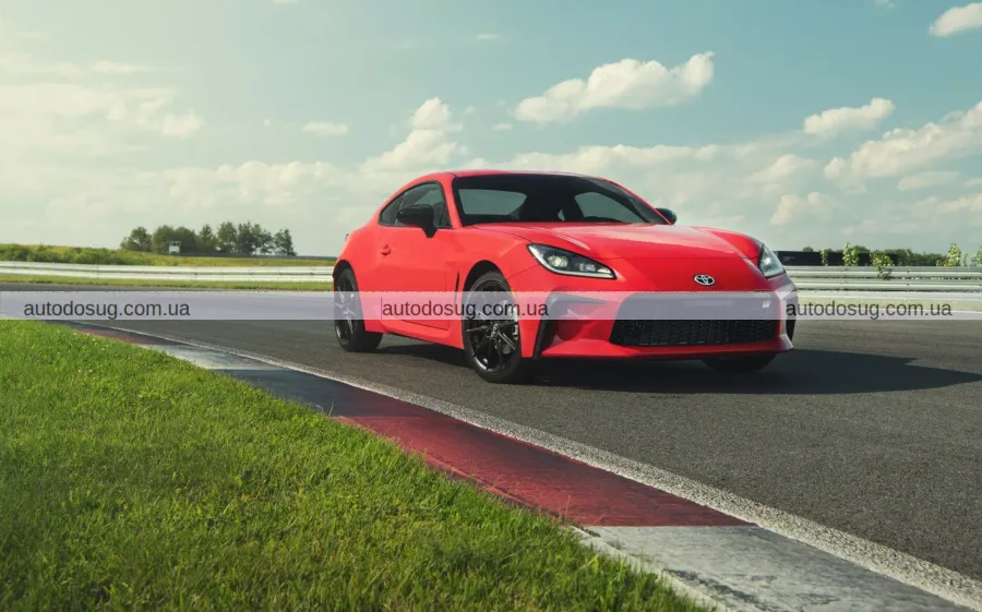 Toyota бореться з репутацією «нудних» автомобілів