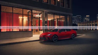 Toyota Camry Nightshade 2026: стильна темрява повертається