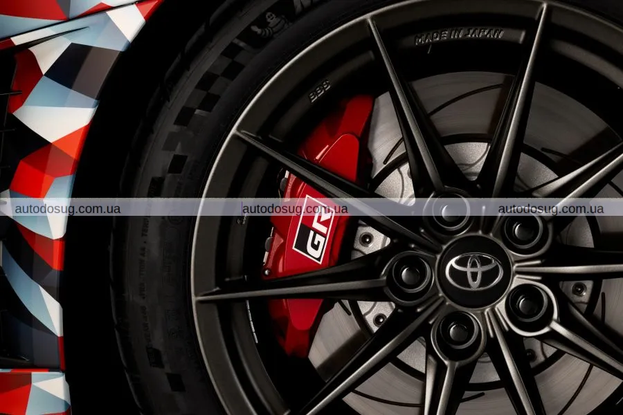 Toyota GR Corolla 2026: більше потужності та агресивний стиль у стилі GRMN