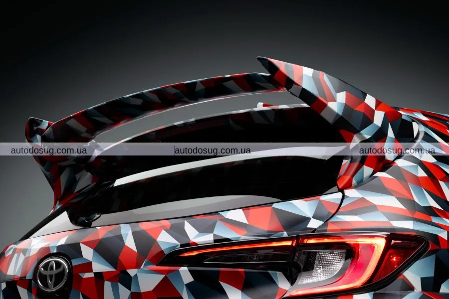 Toyota GR Corolla 2026: більше потужності та агресивний стиль у стилі GRMN