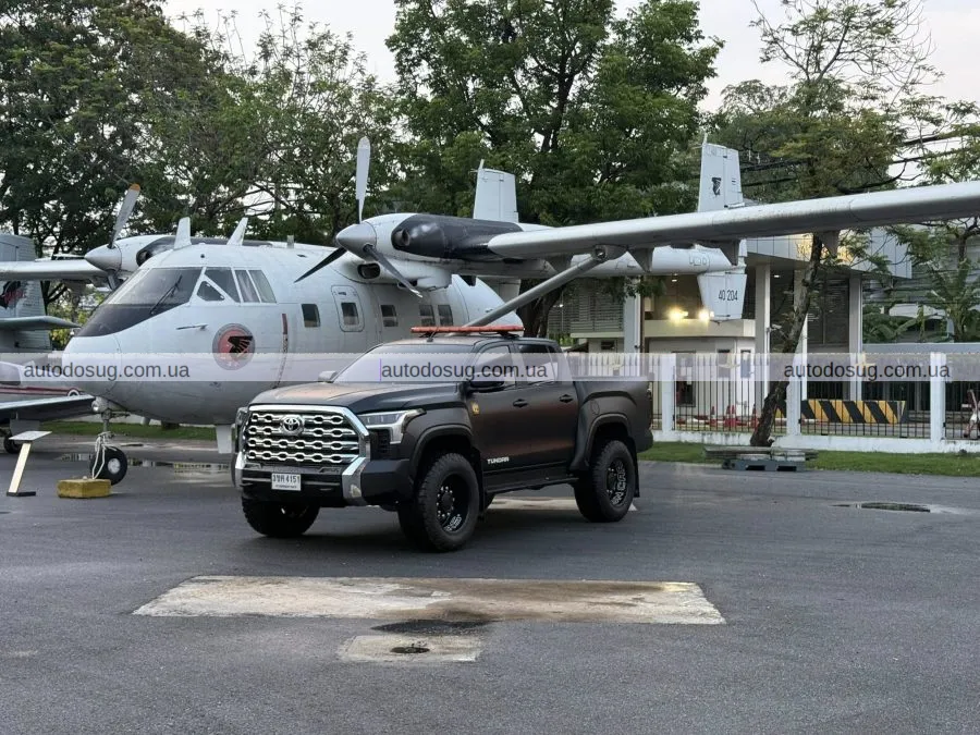 Toyota Hilux перевтілюється у Tundra завдяки тайському тюнінгу