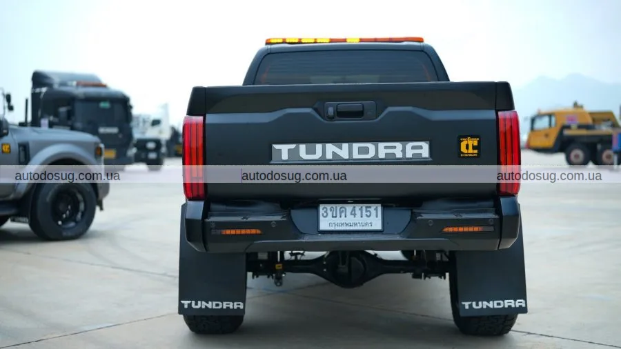 Toyota Hilux перевтілюється у Tundra завдяки тайському тюнінгу