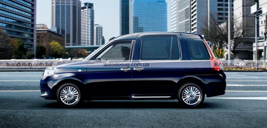 Toyota представляє оновлений JPN Taxi