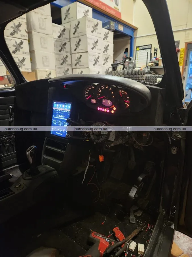 Цей Volkswagen має серце справжнього Porsche