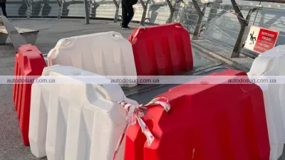 У Києві на Скляному мосту з’явилася тріщина в покритті