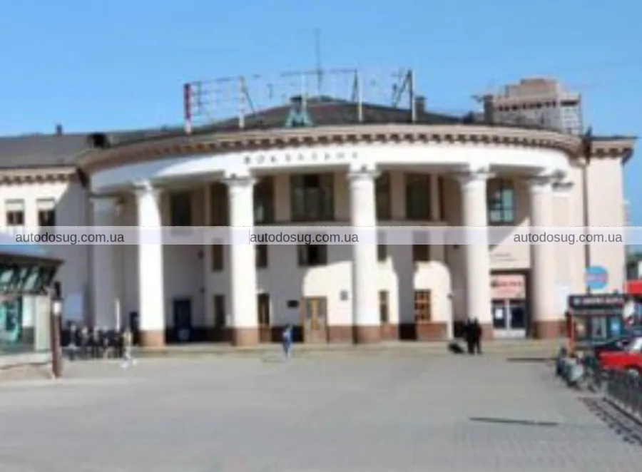 У Києві на станції метро «Вокзальна» встановлюють пандуси