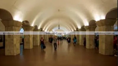 У Київському метро тимчасово зупиняли рух у напрямку Героїв Дніпра