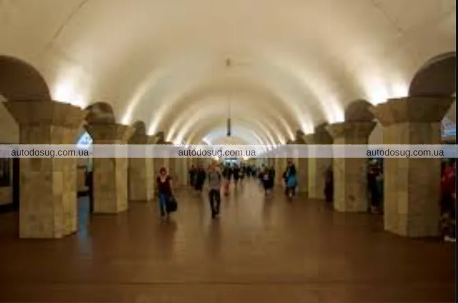 У Київському метро тимчасово зупиняли рух у напрямку Героїв Дніпра