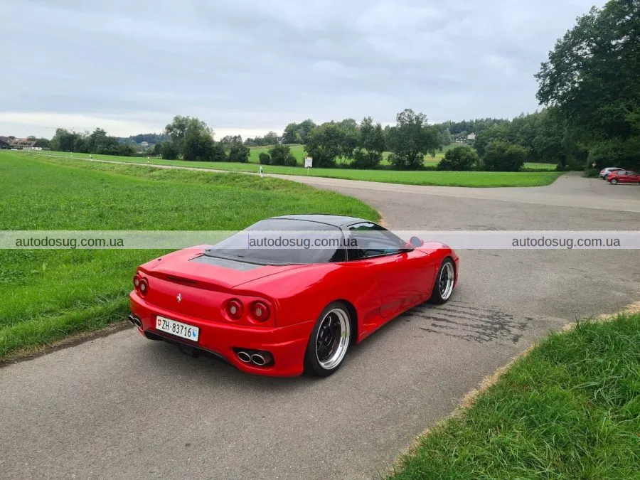 Власник Honda NSX перетворив свій суперкар на «бюджетний Ferrari»