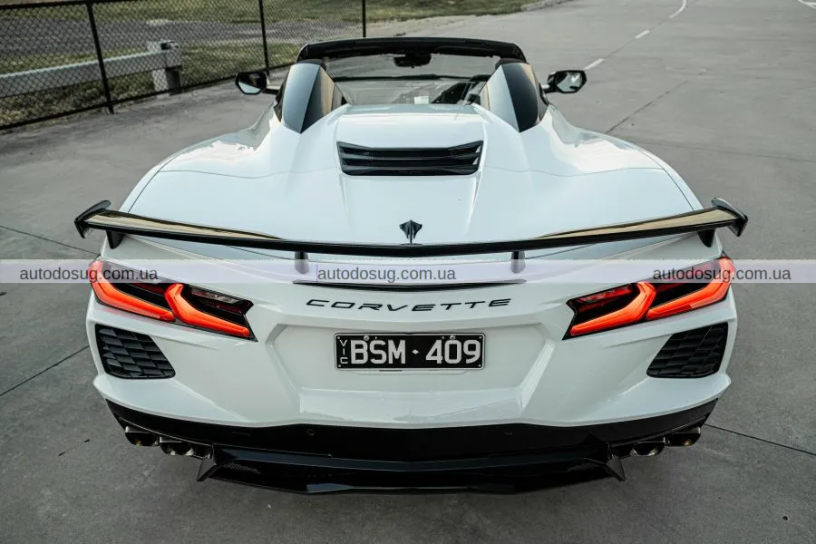 Вражаючий Chevrolet Corvette Convertible Z51 2025
