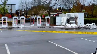 Вибух пошкодив станцію Tesla Supercharger у Вашингтоні